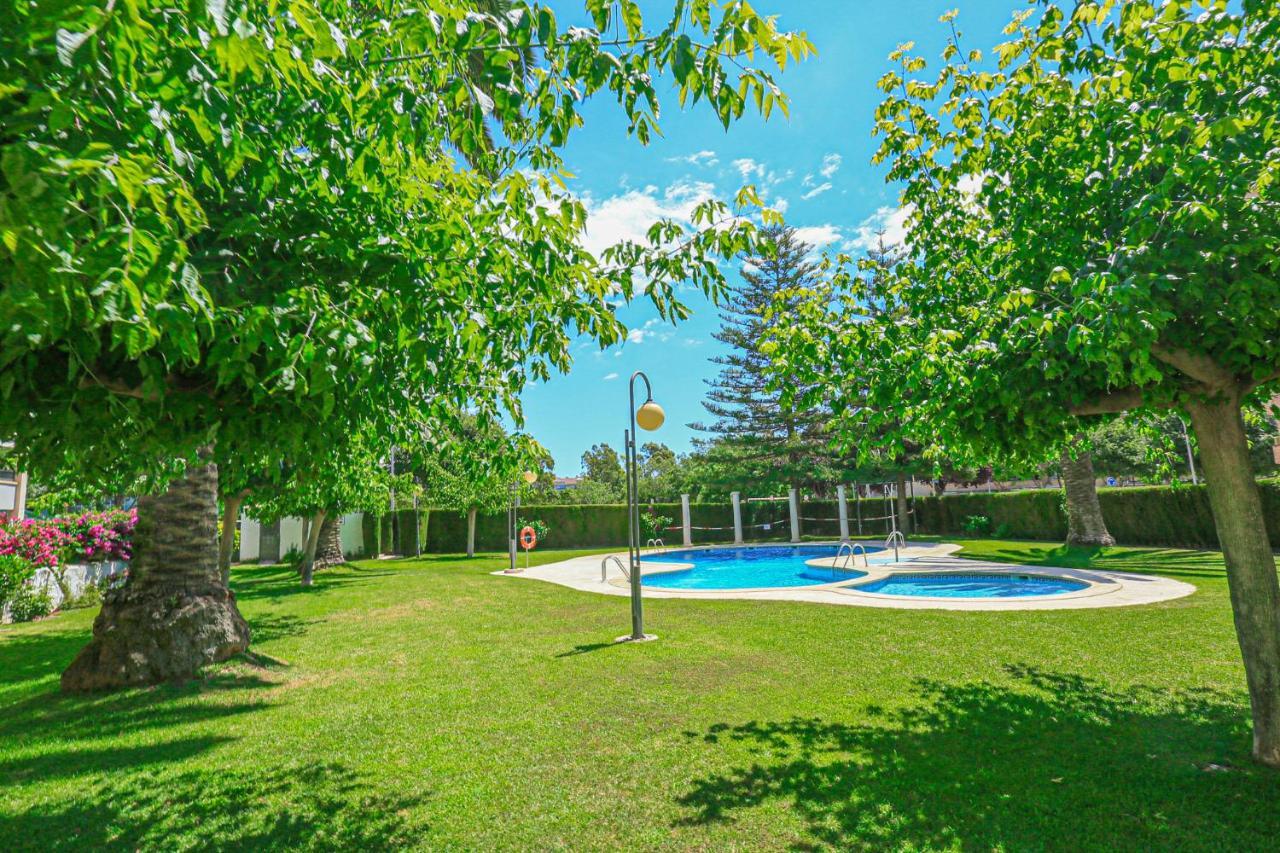 カンブリルスRegata Litoral Costa Dorada - Only Familiesアパートメント エクステリア 写真