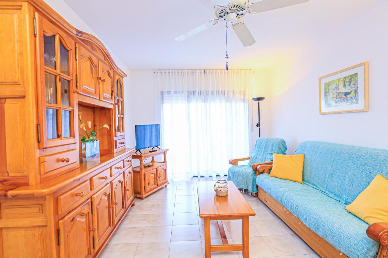 カンブリルスRegata Litoral Costa Dorada - Only Familiesアパートメント エクステリア 写真