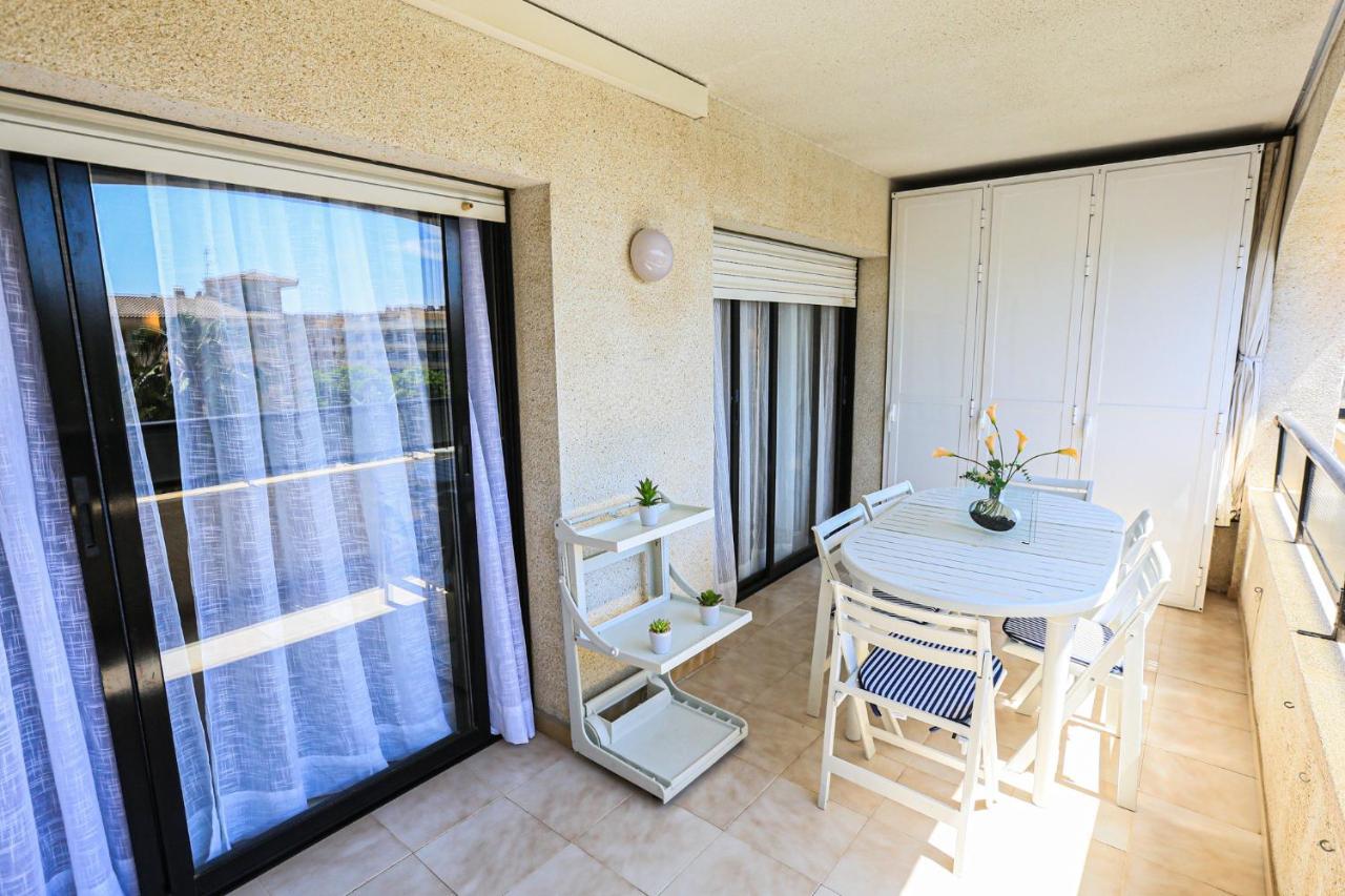 カンブリルスRegata Litoral Costa Dorada - Only Familiesアパートメント エクステリア 写真