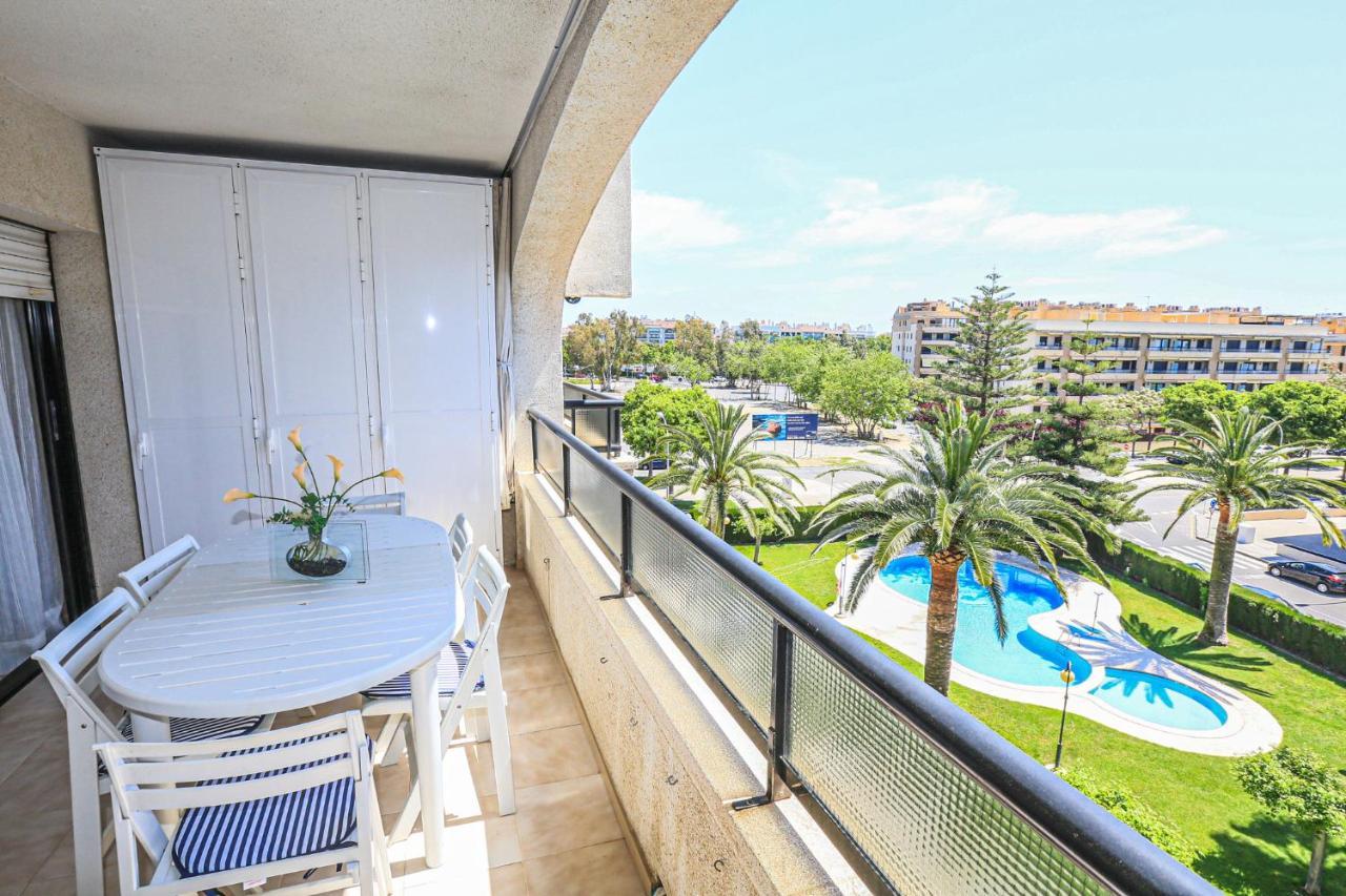 カンブリルスRegata Litoral Costa Dorada - Only Familiesアパートメント エクステリア 写真