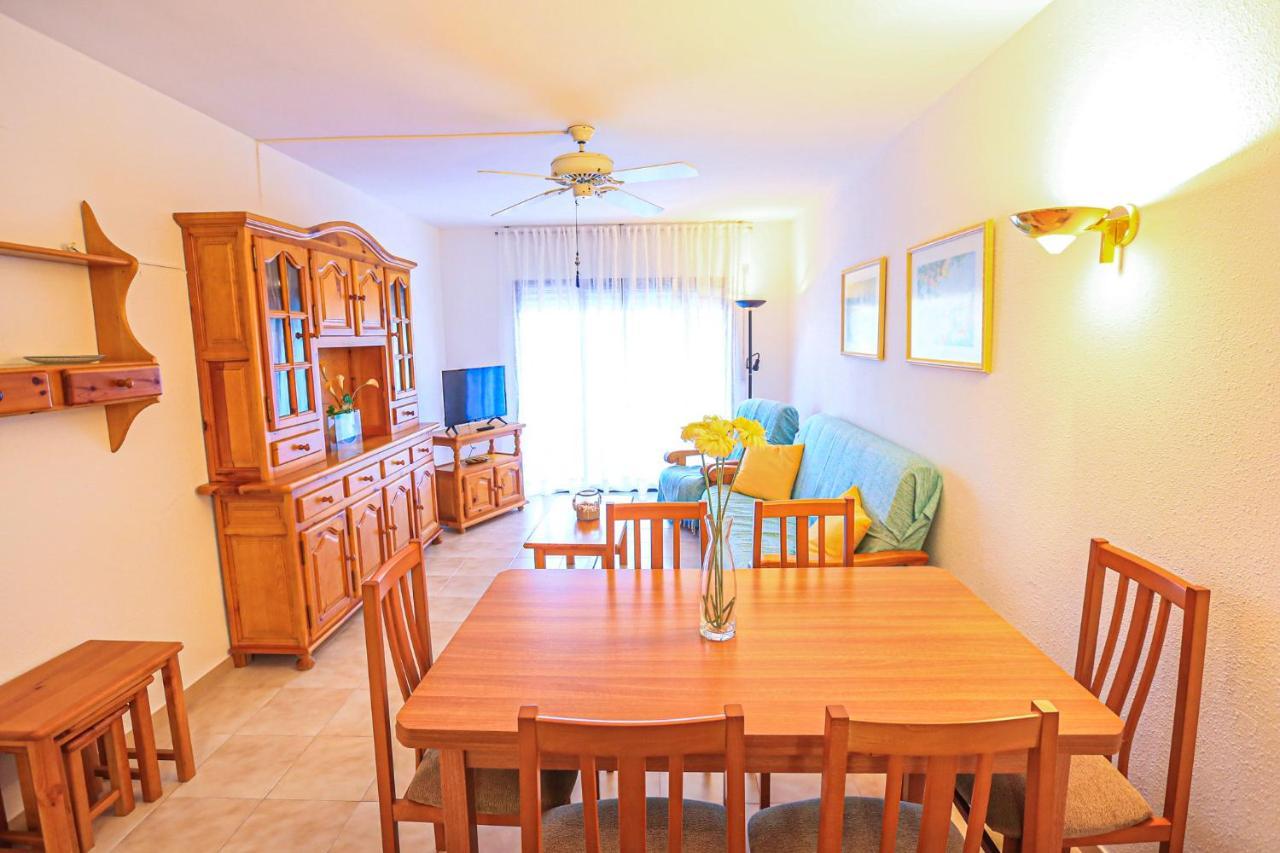 カンブリルスRegata Litoral Costa Dorada - Only Familiesアパートメント エクステリア 写真
